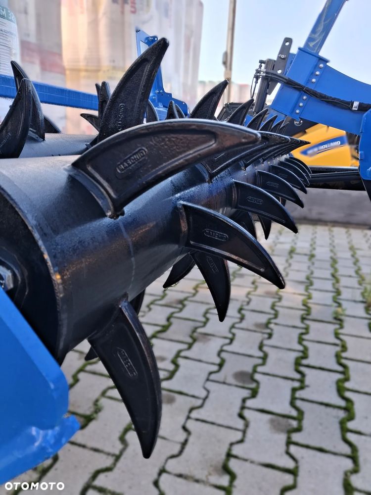 New Holland SUM 307 RH - 4