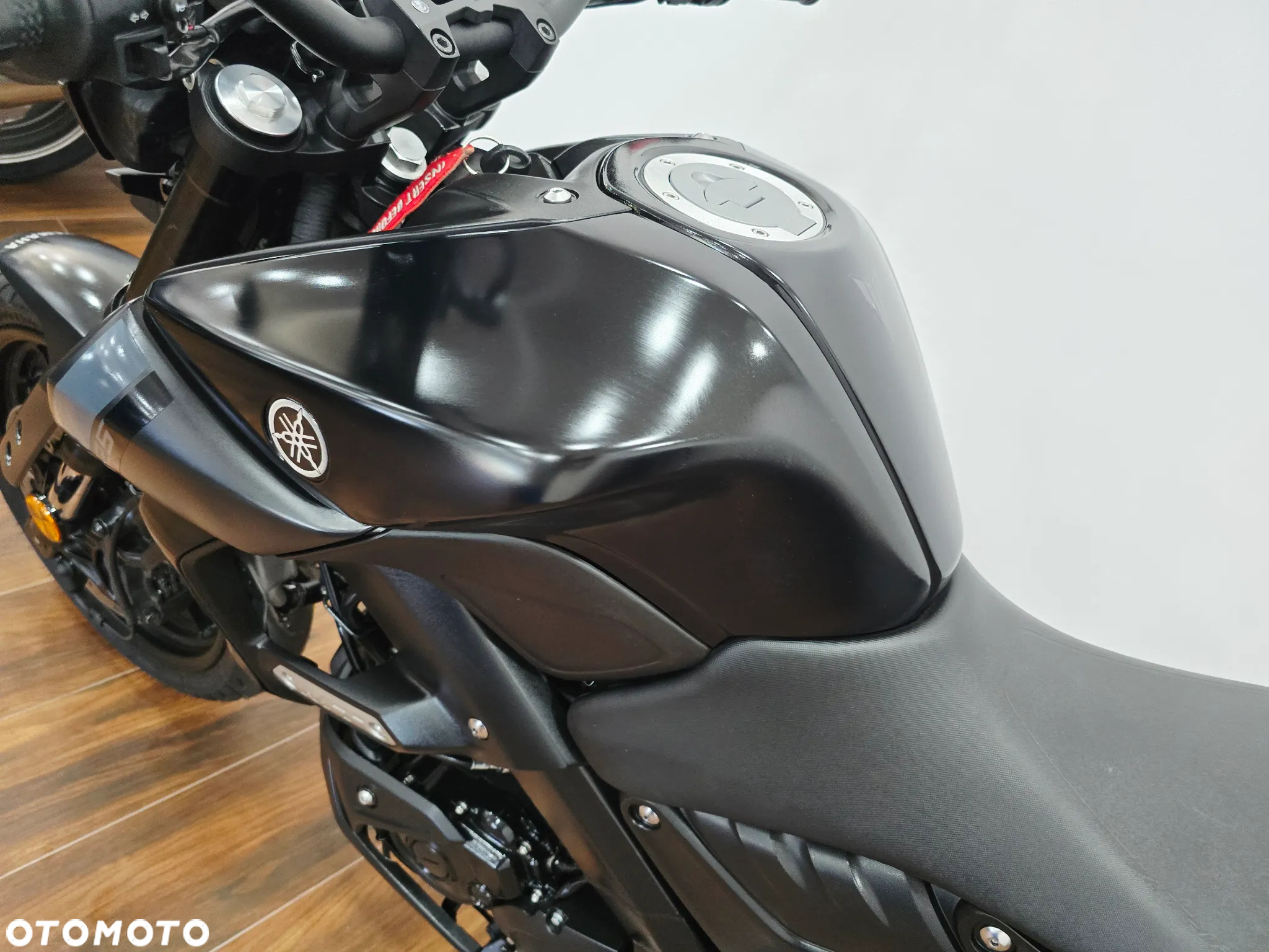Yamaha MT - 28