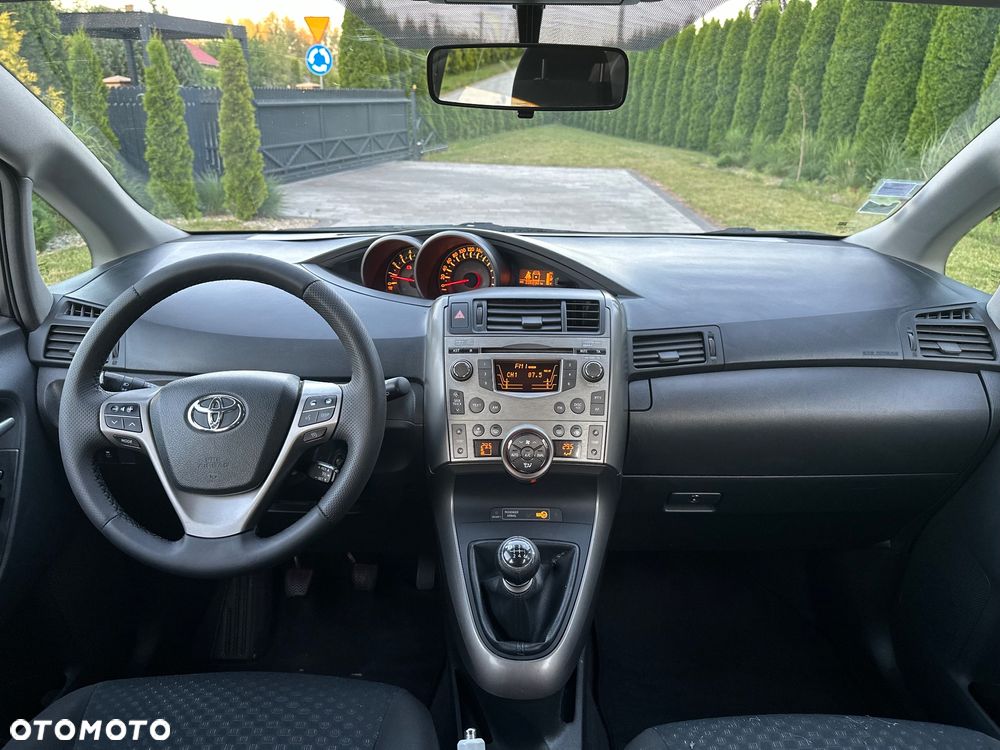 Toyota Verso 2.0 D-4D 2010 7os - 13
