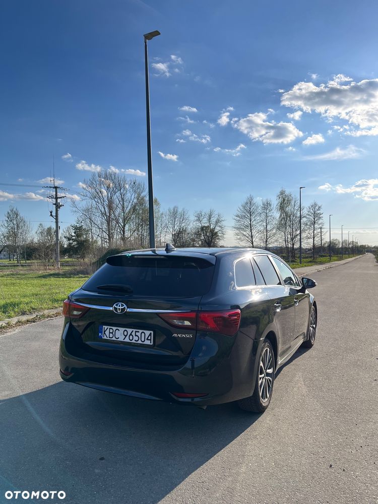 Toyota Avensis - 5