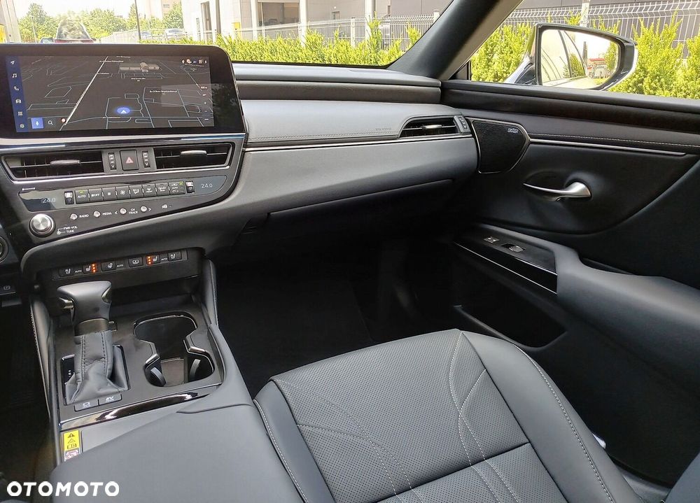 Lexus ES - 26