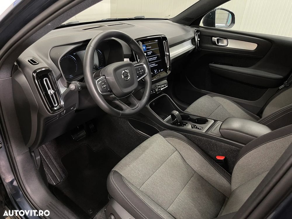 Volvo XC 40 B4 AT8 AWD Mild Hybrid Momentum Pro - 6
