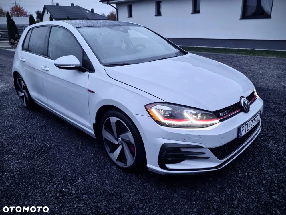 Volkswagen Golf GTI (BlueMotion Technology) DSG Performance - 5