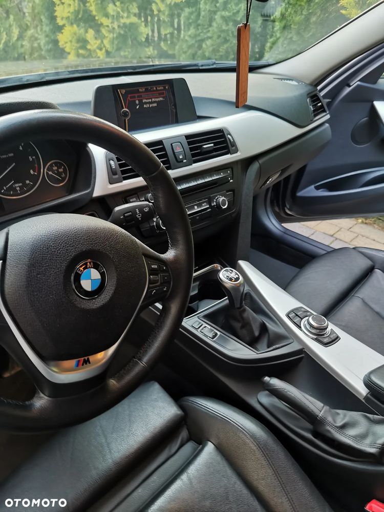 BMW Seria 3 320d Efficient Dynamics EU6 - 5
