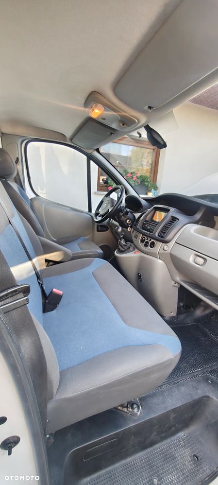 Renault TRAFIC - 10