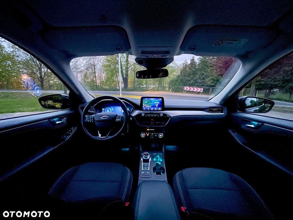 Ford Kuga 2.5 Duratec FHEV TITANIUM - 11