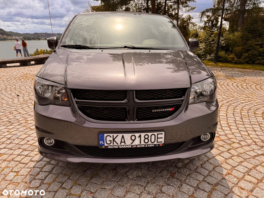 Dodge Grand Caravan 3.6 R/T - 11