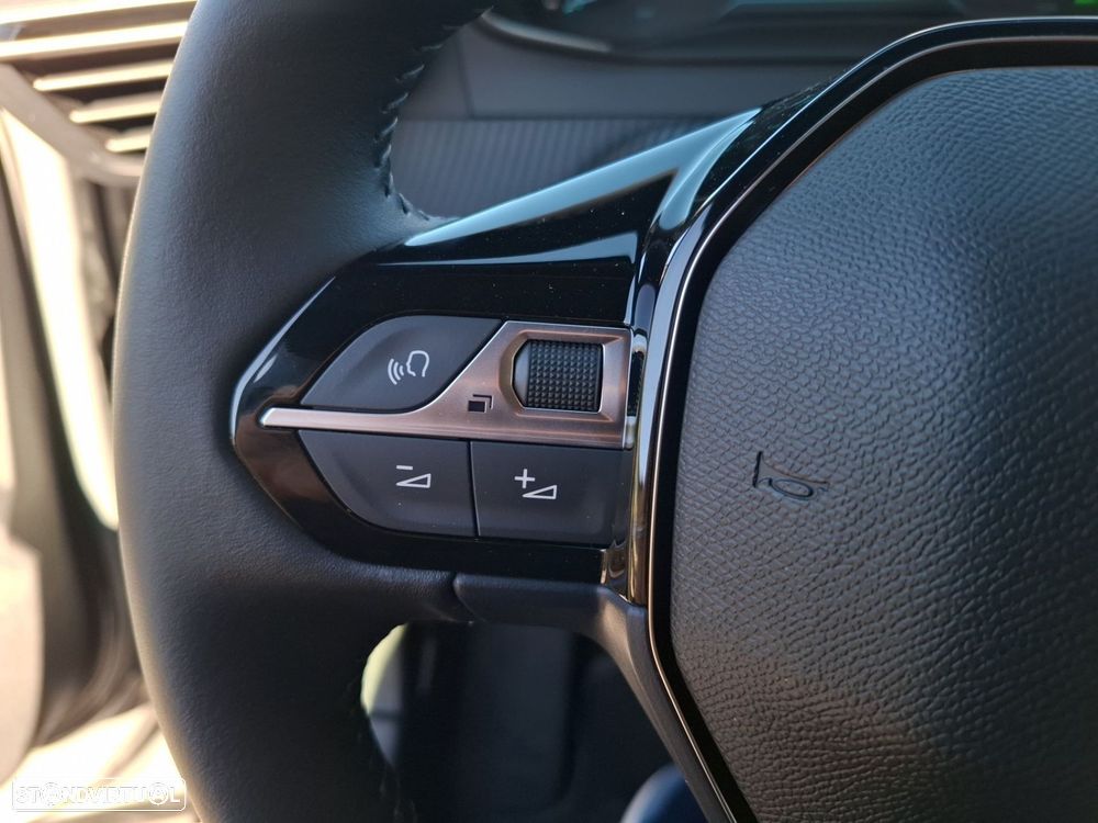 Peugeot e-2008 54 kWh Style - 18