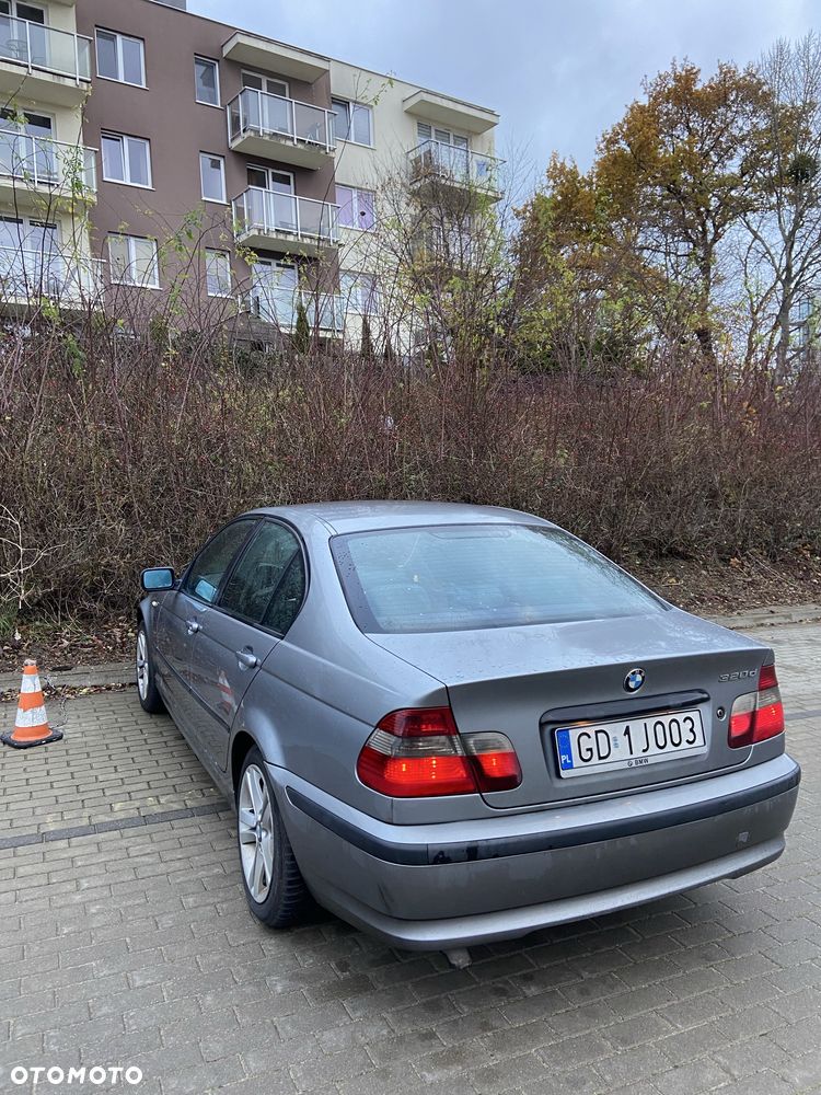 BMW Seria 3 2004 photo 3