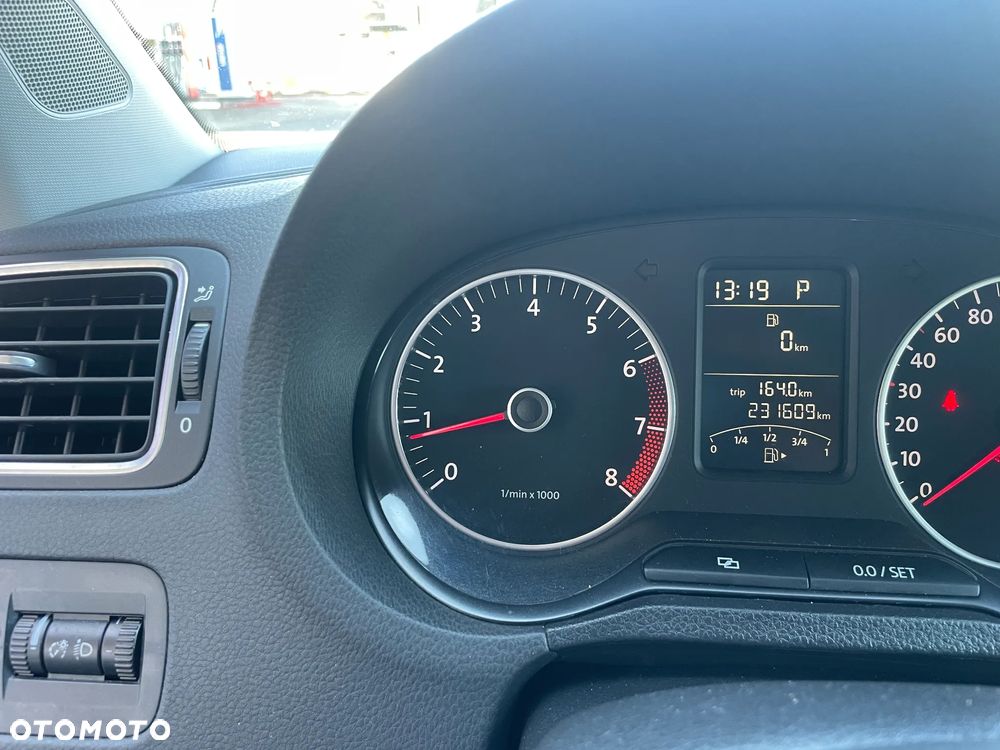 Volkswagen Polo 1.4 DSG Team - 19