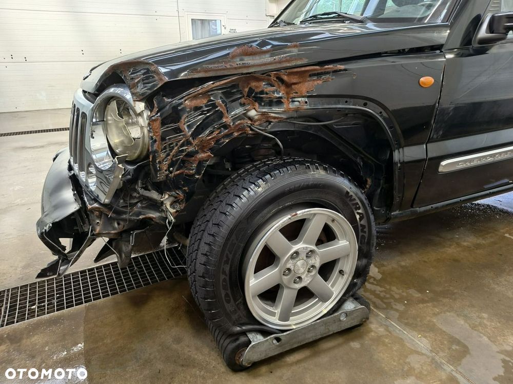 Jeep Cherokee - 26
