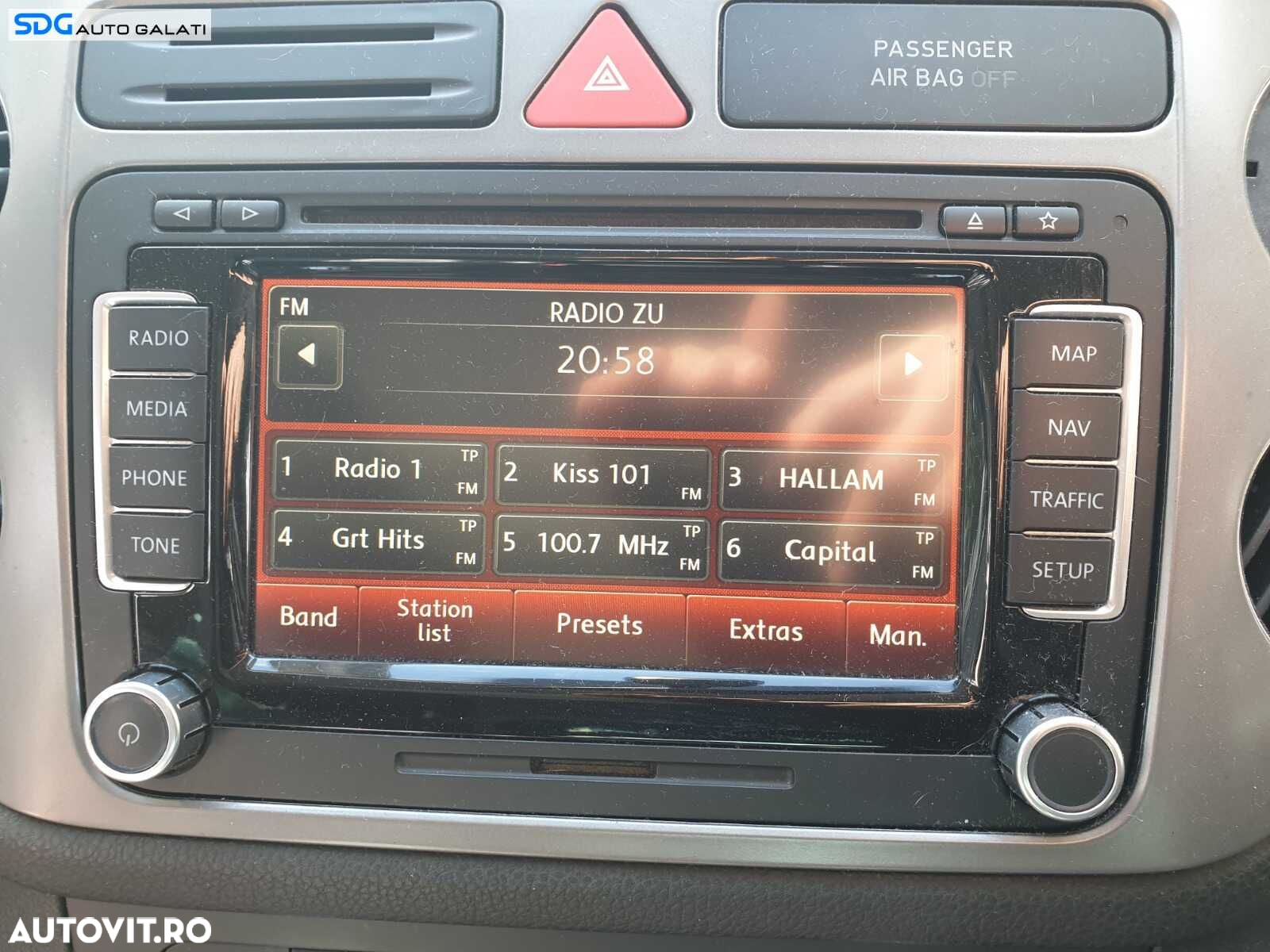 Navigatie Radio CD Player Volkswagen Passat B7 2010 - 2015 [C9074] - 2