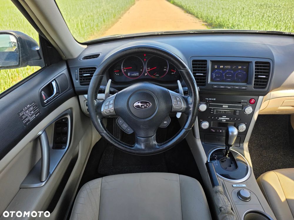 Subaru Outback 3.0RE EXE - 19
