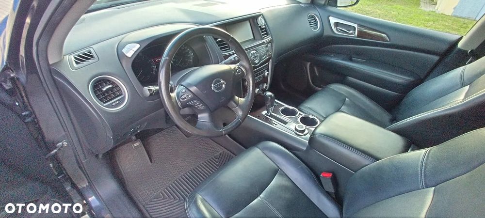 Nissan Pathfinder 3.0 D V6 LE EU5 - 8