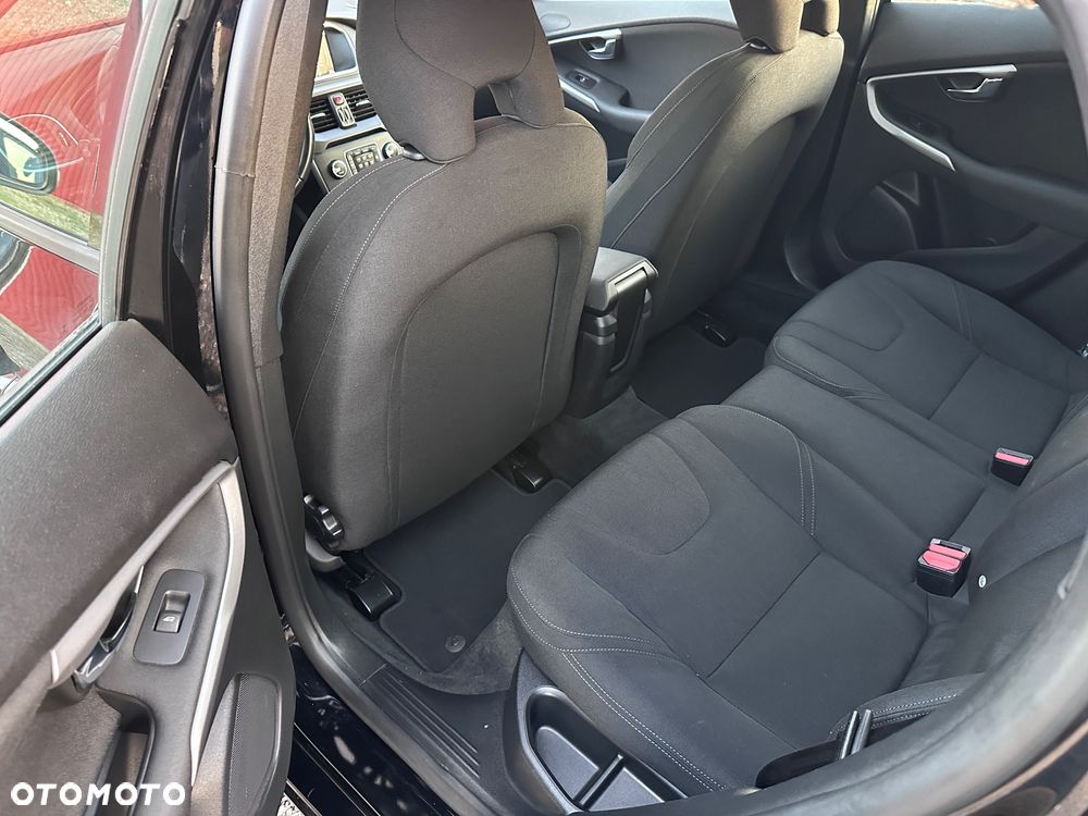 Volvo V40 D2 - 13