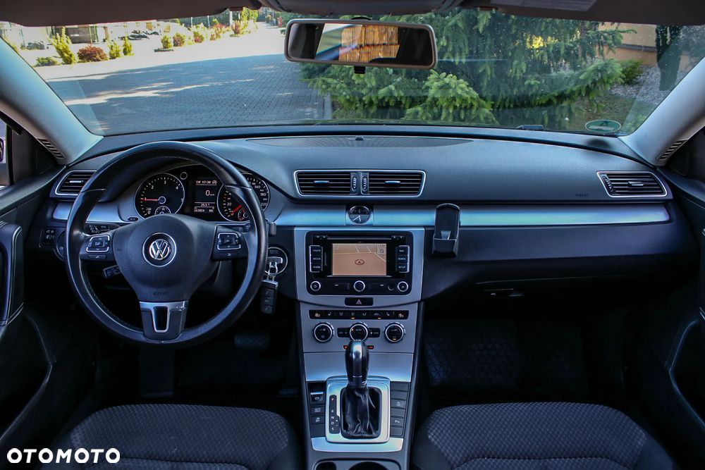 Volkswagen Passat 2.0 TDI Highline DSG - 16