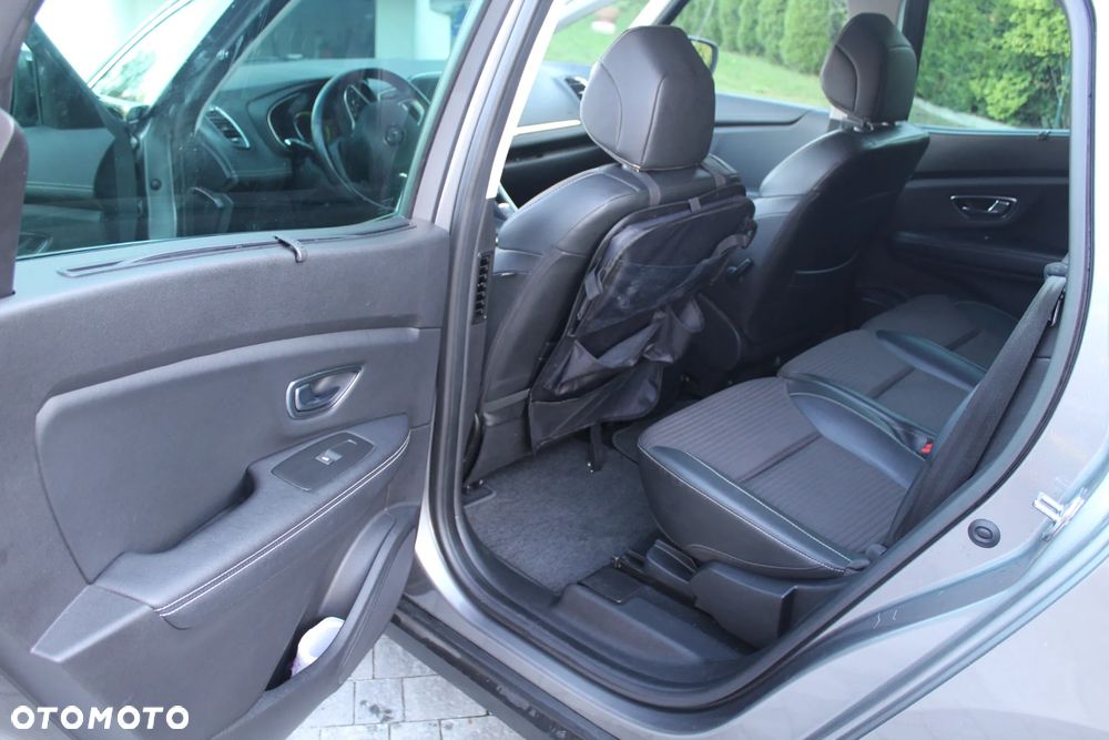 Renault Scenic TCe 140 GPF BUSINESS EDITION - 9