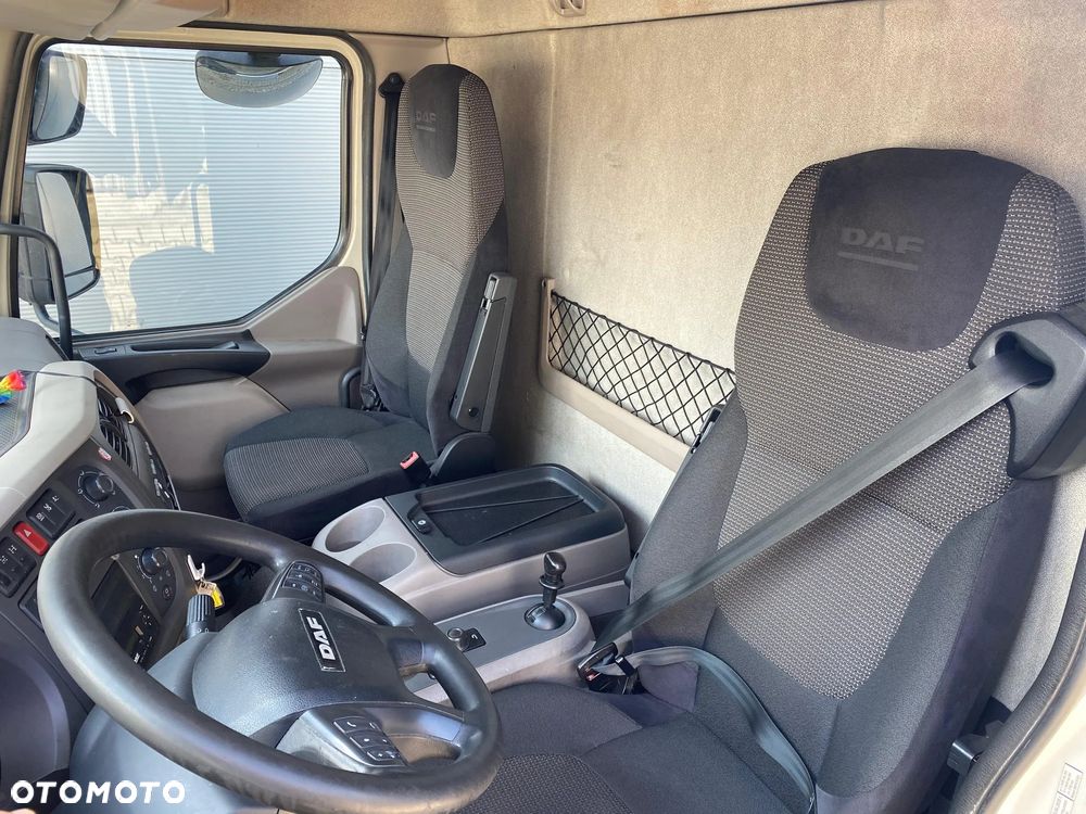 DAF LF 280FA (Podwozie z autotransportera) - 13