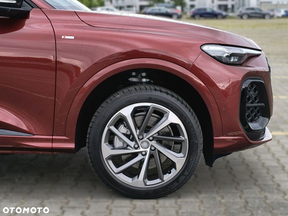 Audi Q5 Sportback - 4