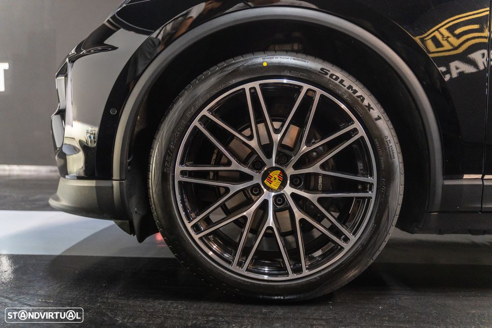Porsche Macan Electric - 6