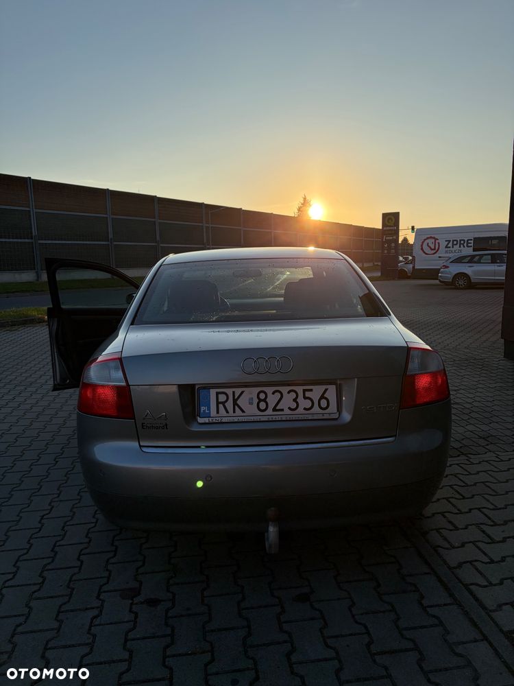 Audi A4 Limousine - 11