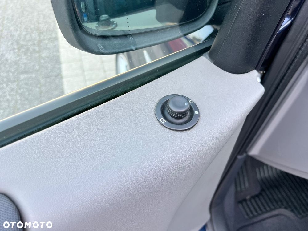 Renault Grand Scenic 1.9 dCi FAP Avantage - 19