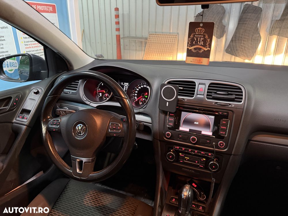Volkswagen Golf 1.6 TDI DPF DSG Trendline - 10