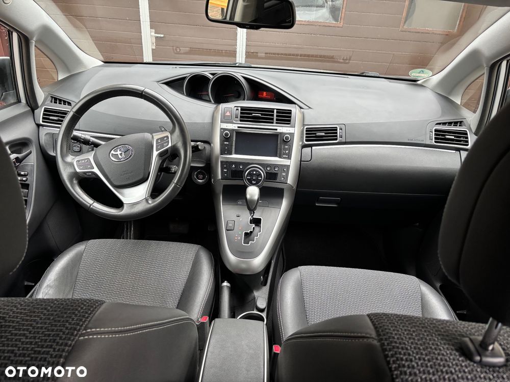 Toyota Verso 1.8 Prestige EU5 MS - 6