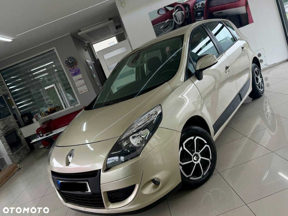 Renault Scenic - 1