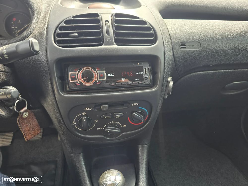 Peugeot 206 XAD 1.9 DIESEL - 11