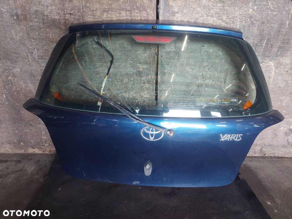 KOMPLETNY TYŁ KLAPA BAGAŻNIKA ZDERZAK TYŁ LAMPY TOYOTA YARIS I LIFT 8P4 - 10