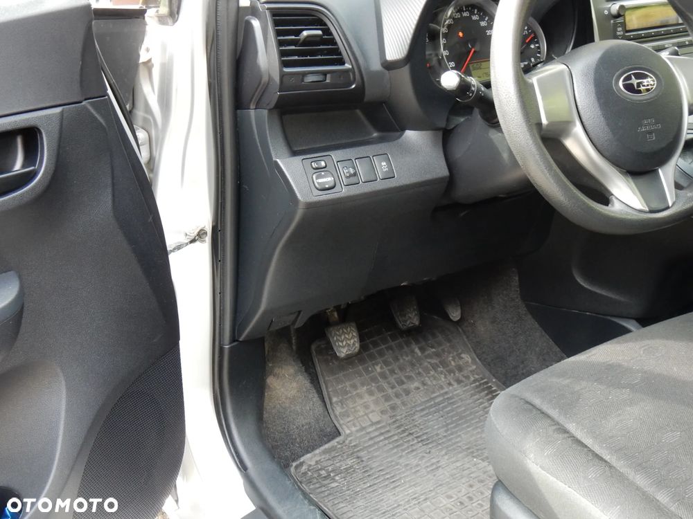 Subaru Trezia - 18