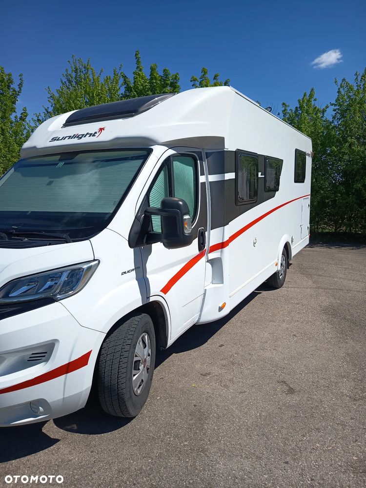 Sunlight Ducato camper - 1
