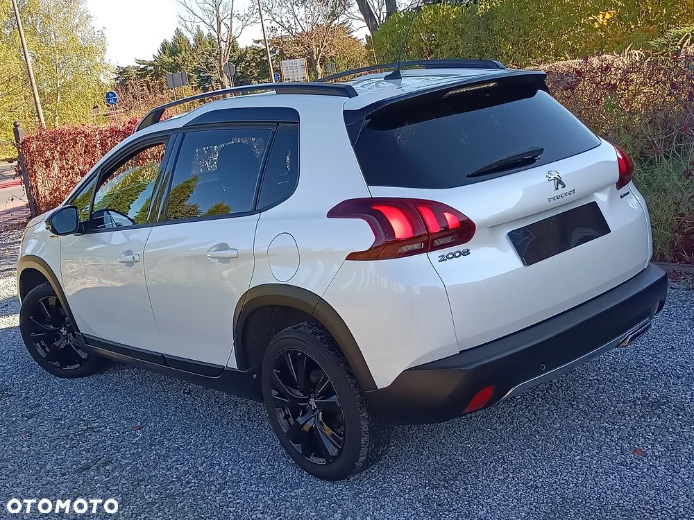 Peugeot 2008 - 11