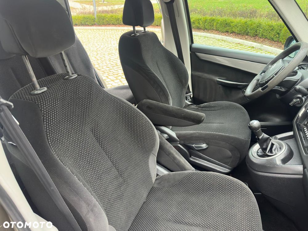 Citroën C4 Grand Picasso 1.8 16V Style - 37