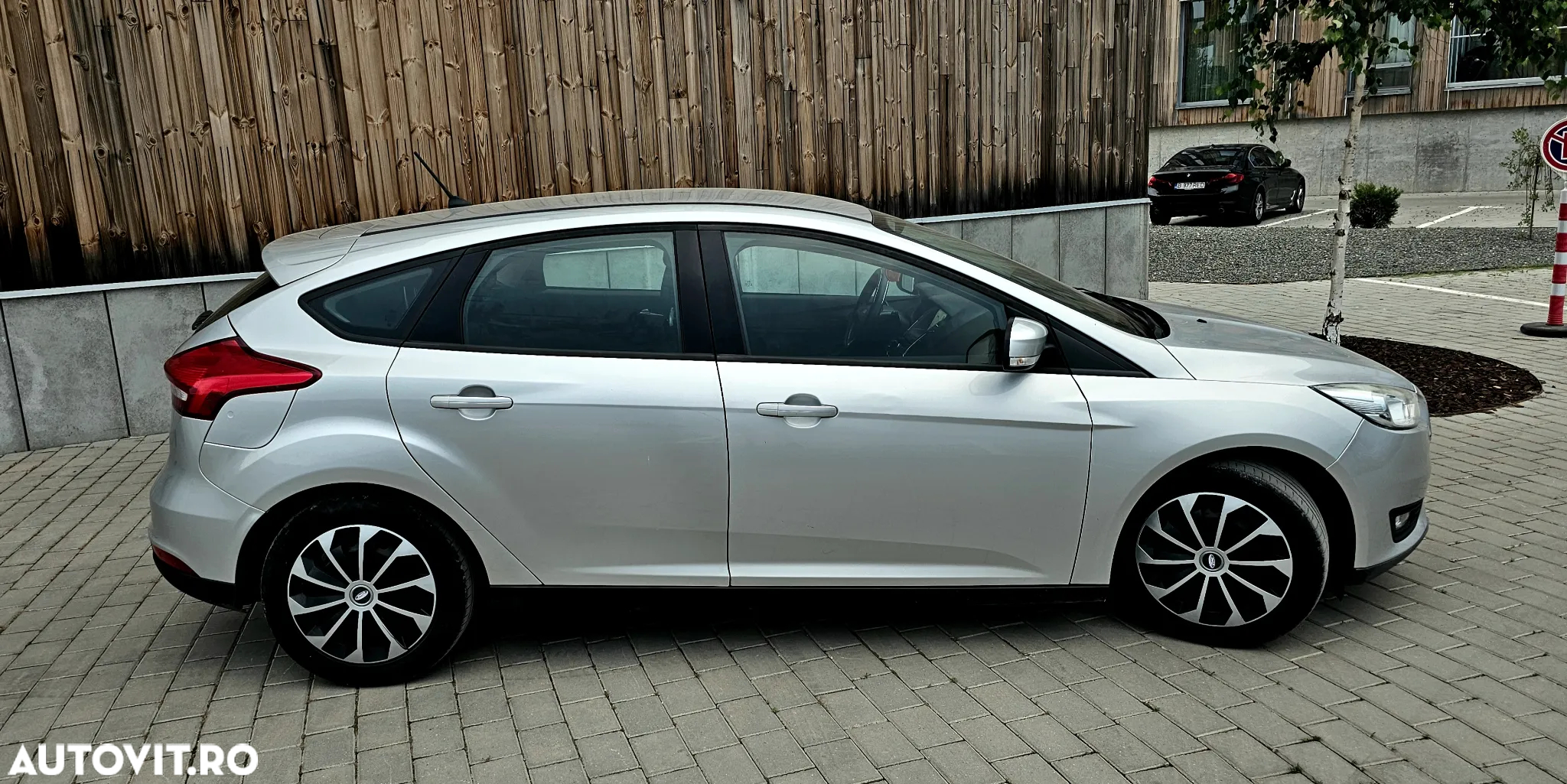 Ford Focus 1.0 EcoBoost Trend - 10