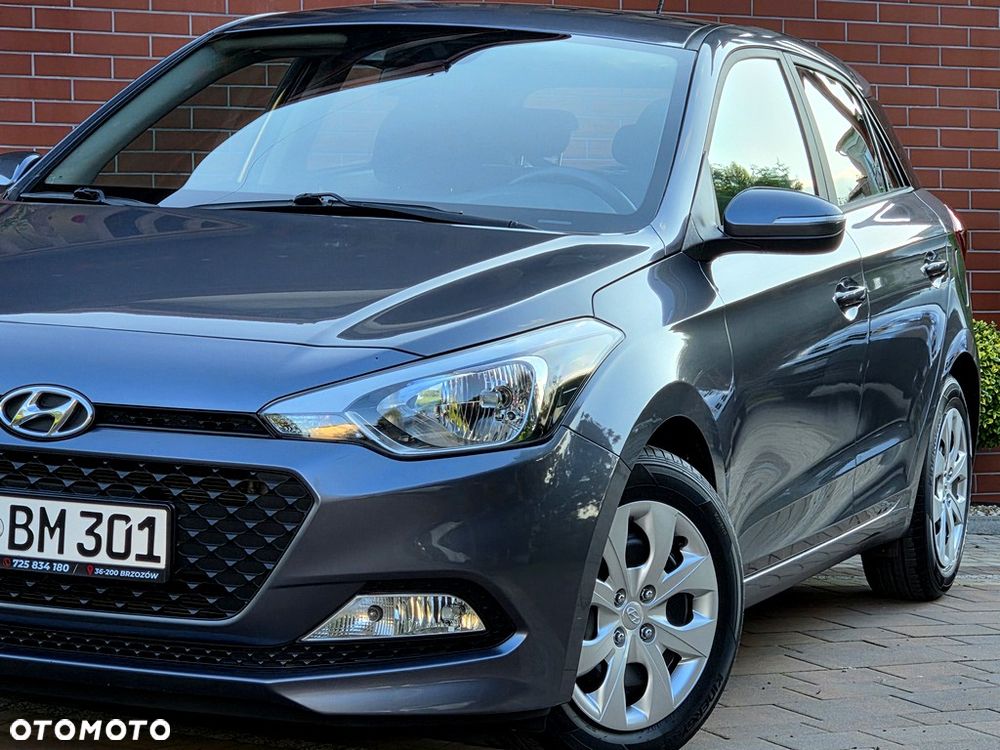 Hyundai i20 blue 1.2 Advantage+ - 10