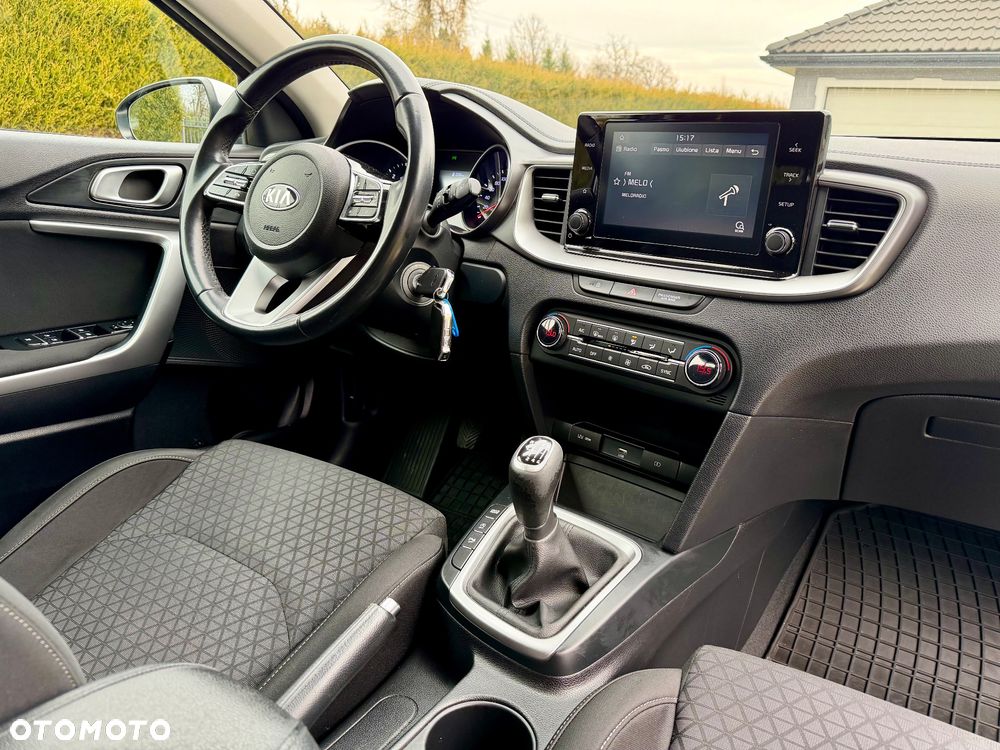 Kia Ceed 1.6 CRDi SCR M - 15
