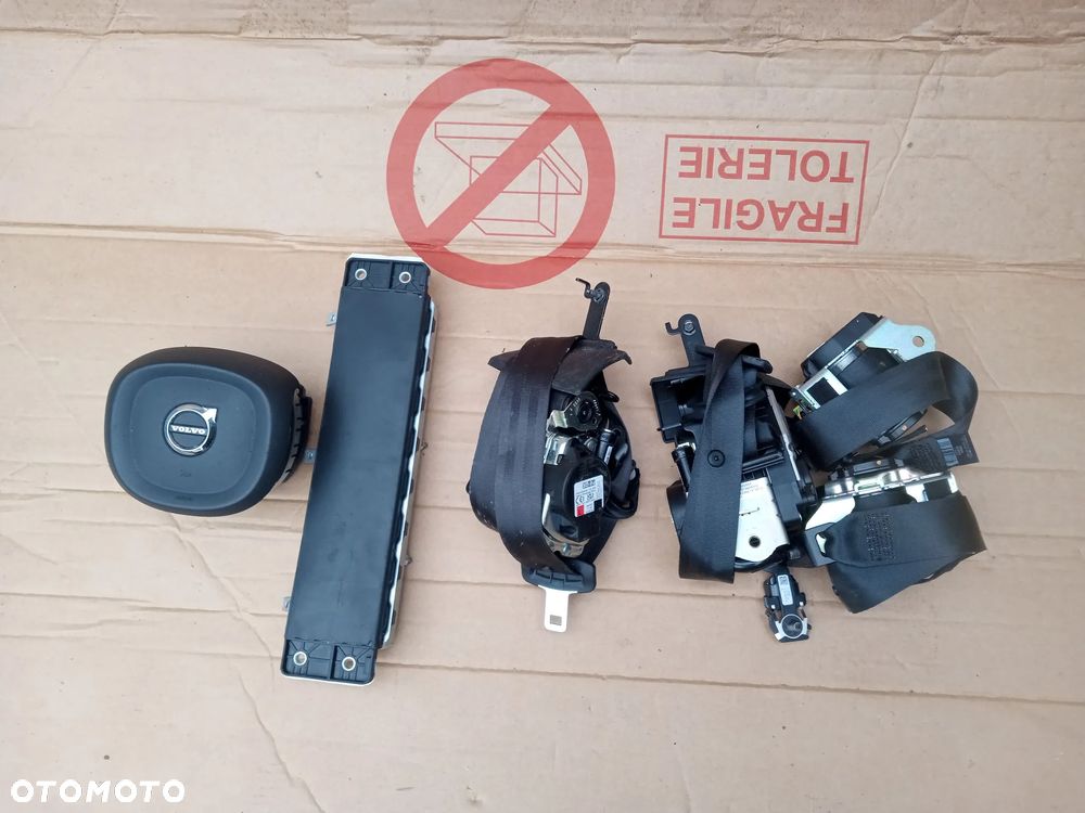 volvo s90 v90 poduszka kierowcy kolanowa 4 pasy - 1