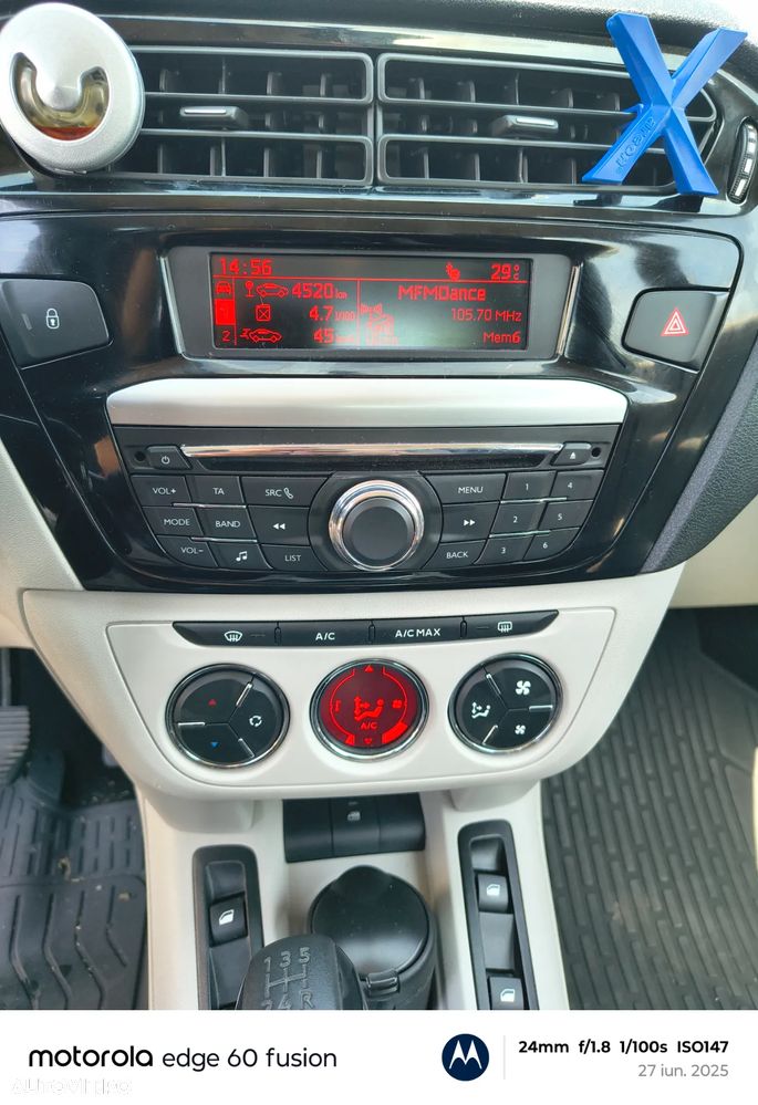 Peugeot 301 1.6 HDI FAP Allure - 10
