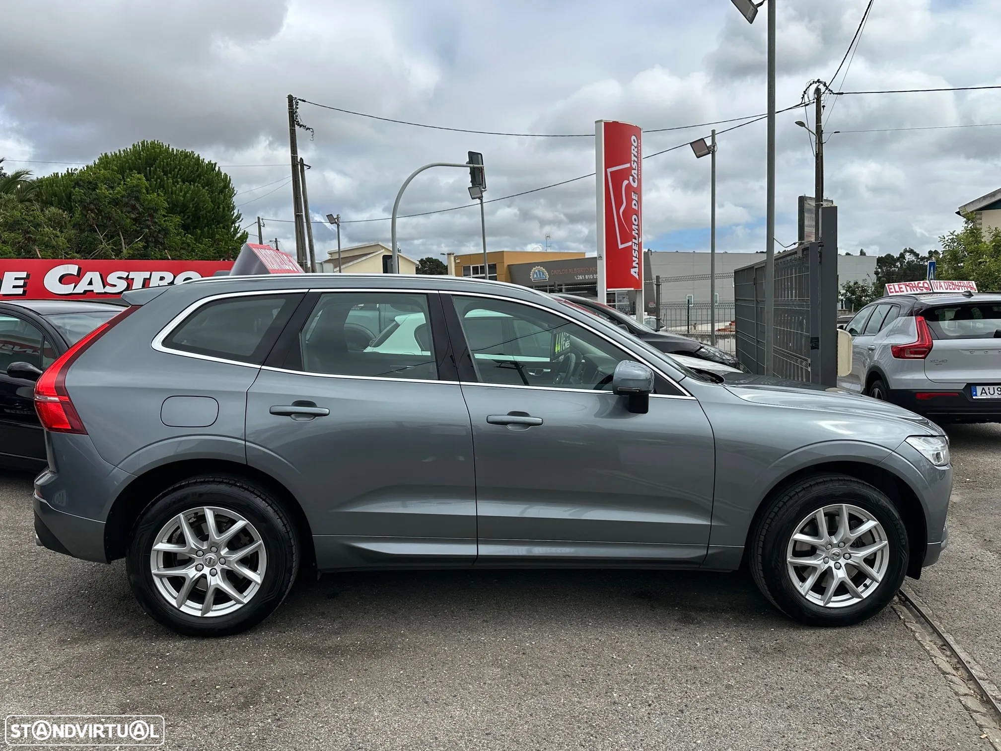 Volvo XC 60 2.0 T8 PHEV Momentum AWD - 11