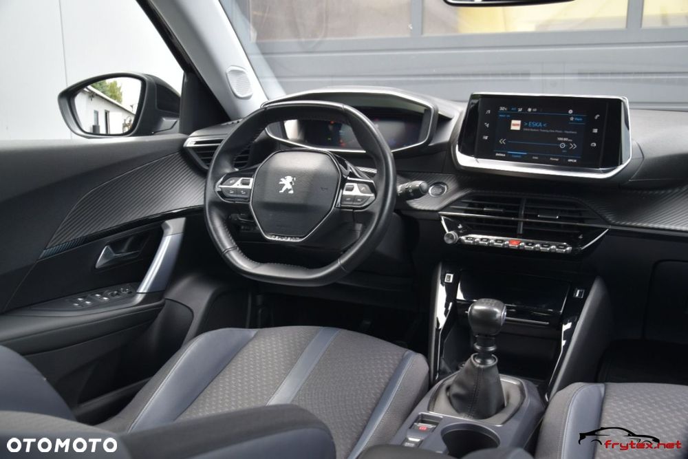 Peugeot 2008 - 24