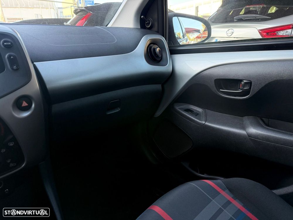 Peugeot 108 1.0 VTi Active - 12