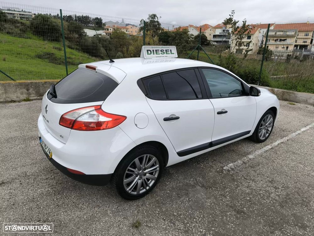 Renault mégane 1.5 dci iii hatchback - 19