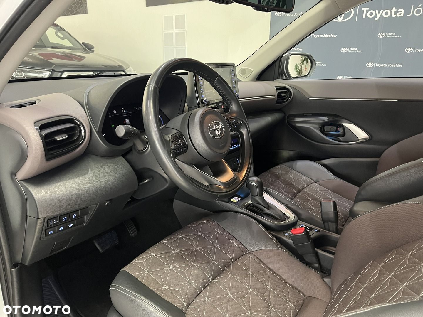 Toyota Yaris Cross Hybrid 1.5 Executive 4x4 - 7