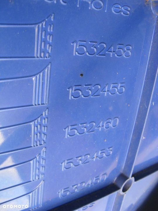 # SCANIA R R480 TOPLINE OWIEWKA SPOILER SPOJLER KABINY ZAKABINOWA LEWY LEWA STELAŻ - 2