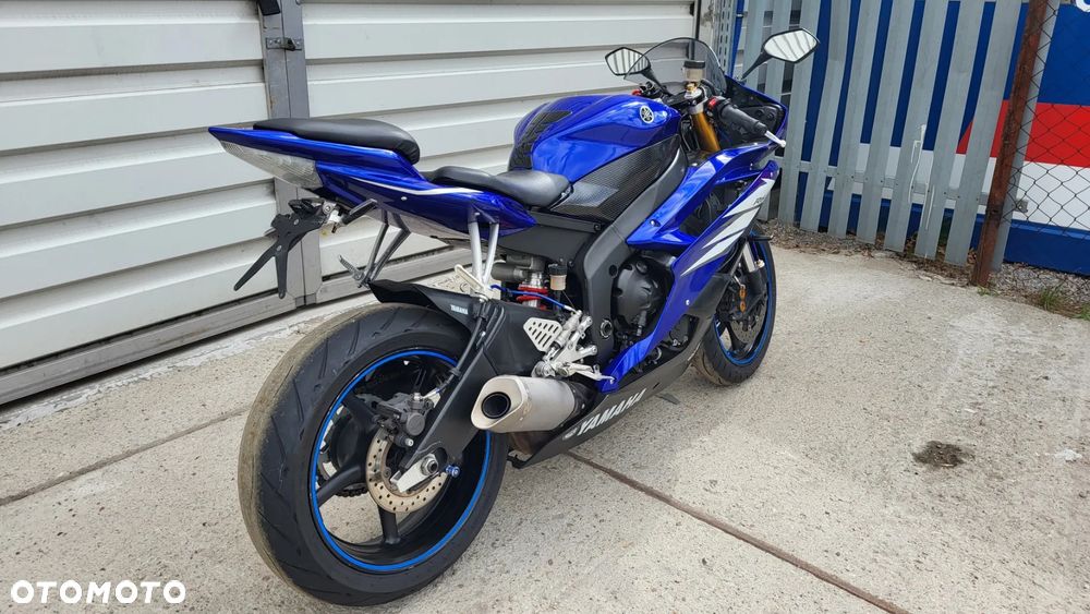 Yamaha R6 - 3