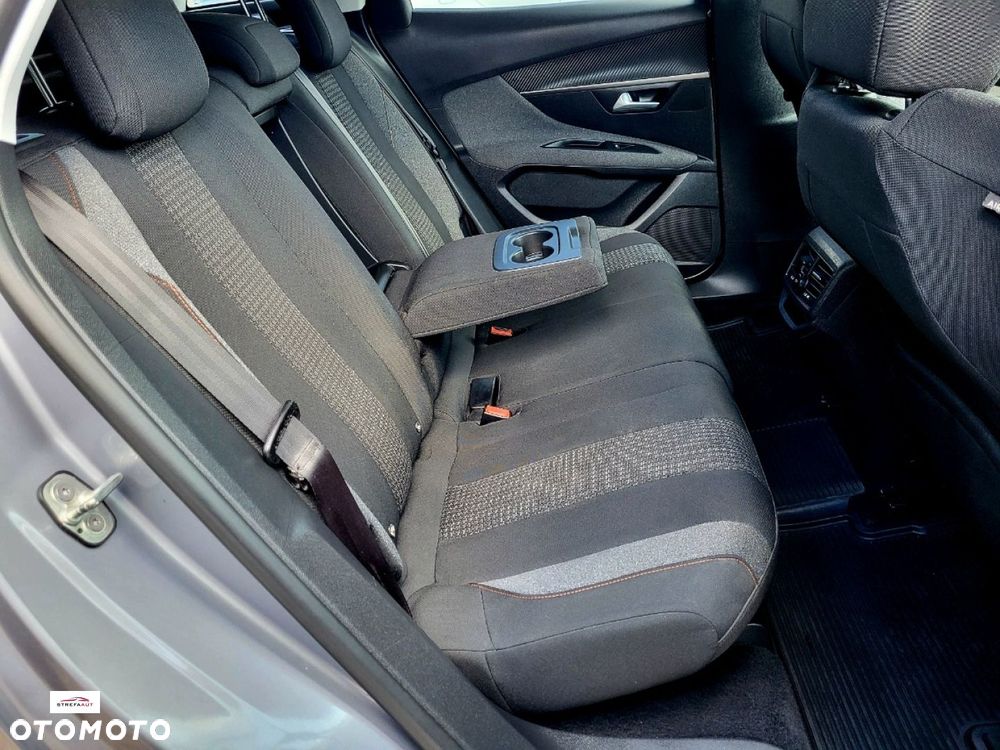 Peugeot 3008 - 8