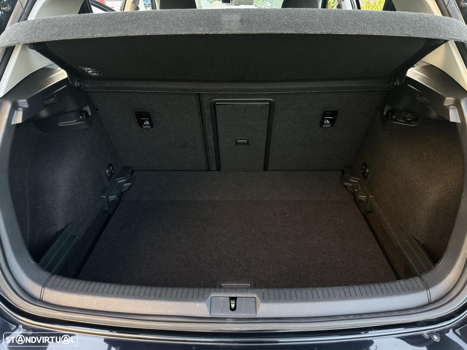 VW Golf 1.6 TDi BlueMotion Confortline - 12