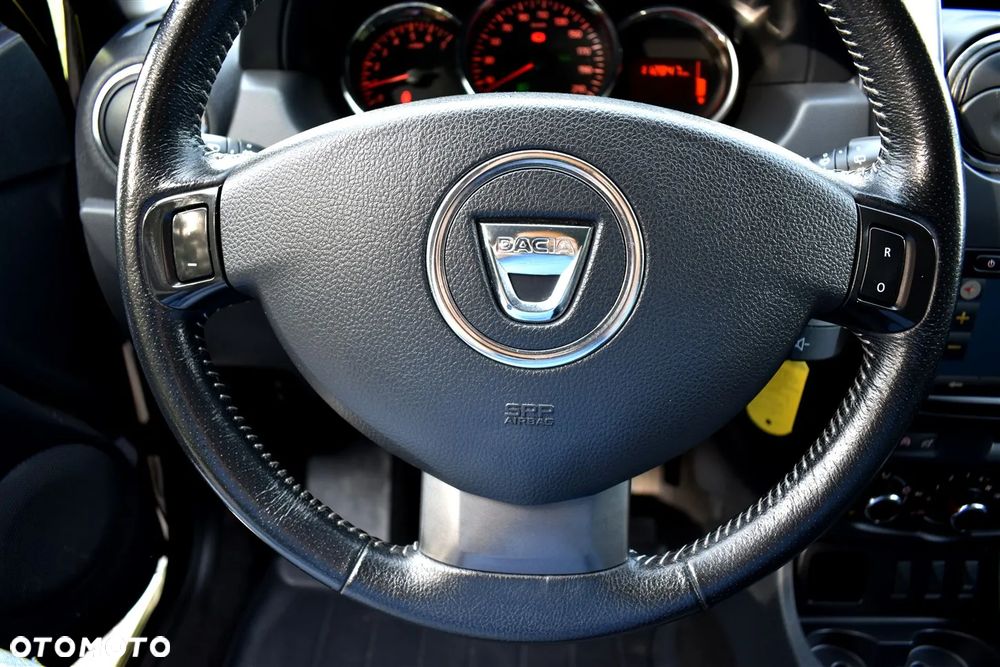 Dacia Duster 1.2 TCe Celebration S&S EU6 - 25